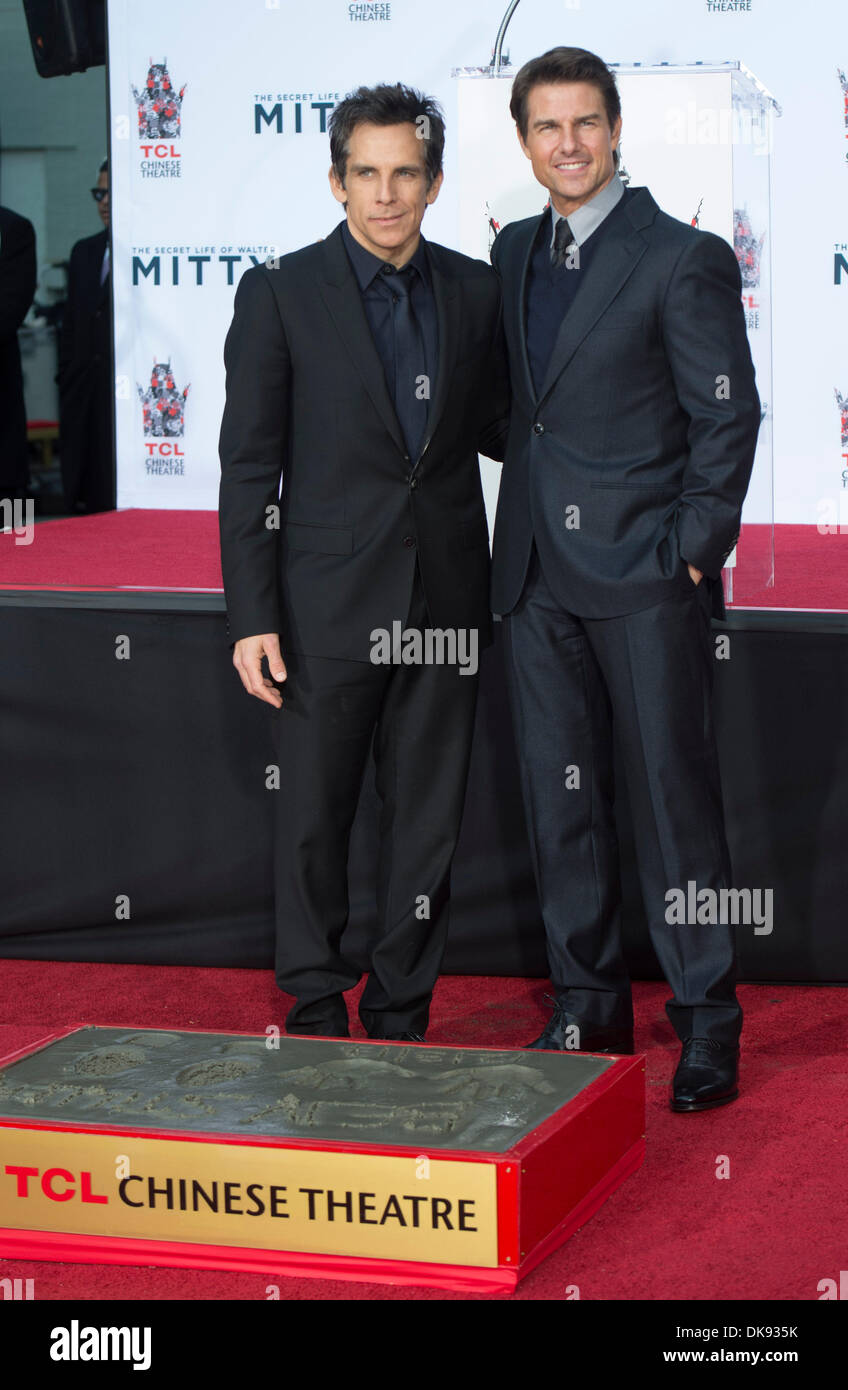 Hollywood, Californie. 19Th Mar, 2013. Ben Stiller(L) et Tom Cruise assister à Stiller et la main à la cérémonie empreinte de théâtre chinois de Grauman à Hollywood, Californie, le 3 décembre 2013. Crédit : Yang Lei/Xinhua/Alamy Live News Banque D'Images