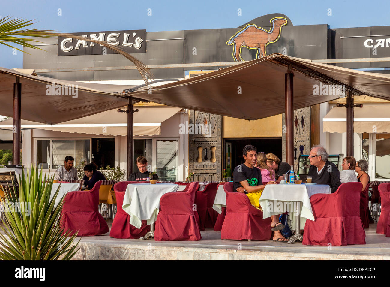 Restaurant de plage, Agadir, Maroc Banque D'Images