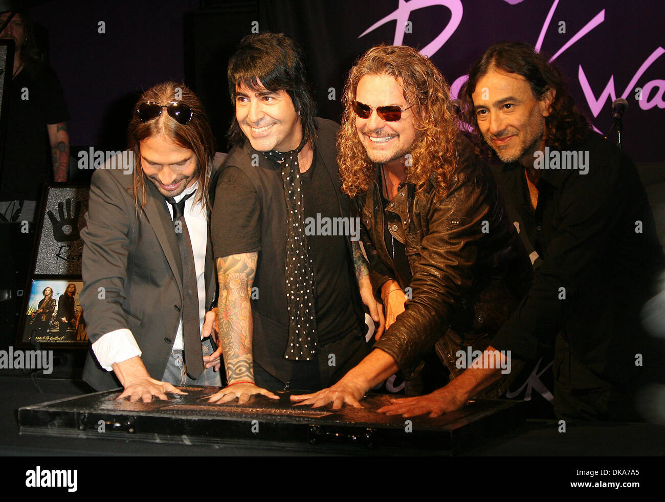 Sergio Vallin Alex Gonzalez Fher Olvera et Juan Calleros Multi-Platinum Grammy et le groupe de rock mexicain gagnante 'Mana' est Banque D'Images