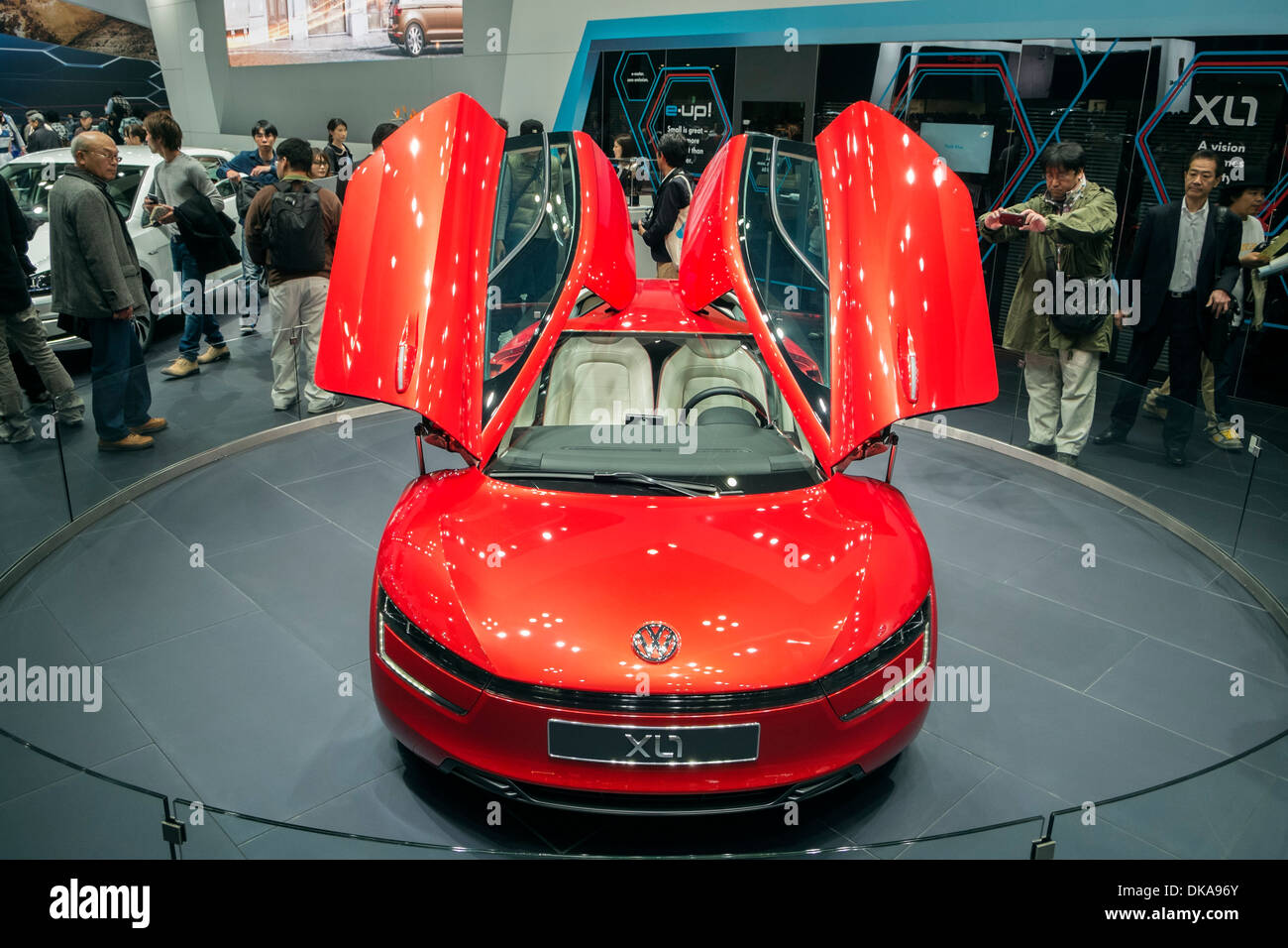 Volkswagen X-L1 voiture hybride à très haute efficacité du carburant pour Tokyo Motor Show 2013 au Japon Banque D'Images