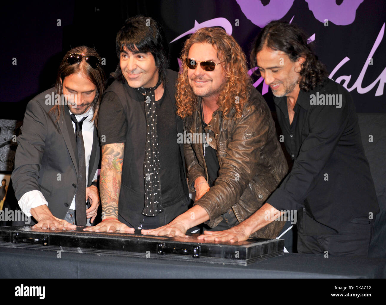 Sergio Vallin Alex Gonzalez Fher Olvera et Juan Calleros Multi-Platinum Grammy et le groupe de rock mexicain gagnante 'Mana' sont Banque D'Images