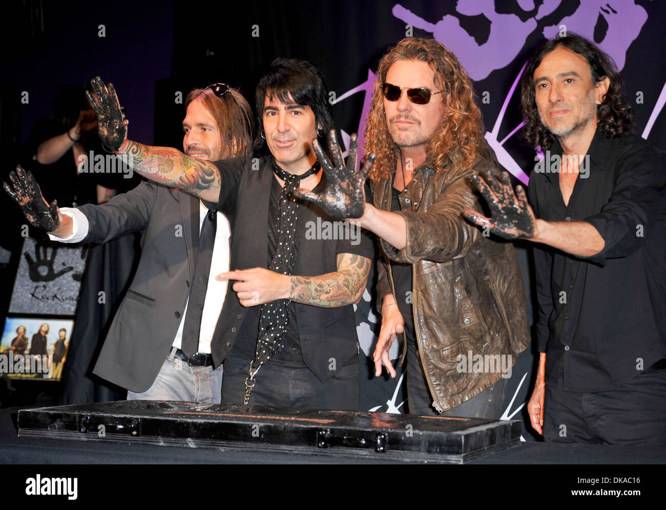 Sergio Vallin Alex Gonzalez Fher Olvera et Juan Calleros Multi-Platinum Grammy et le groupe de rock mexicain gagnante 'Mana' sont Banque D'Images