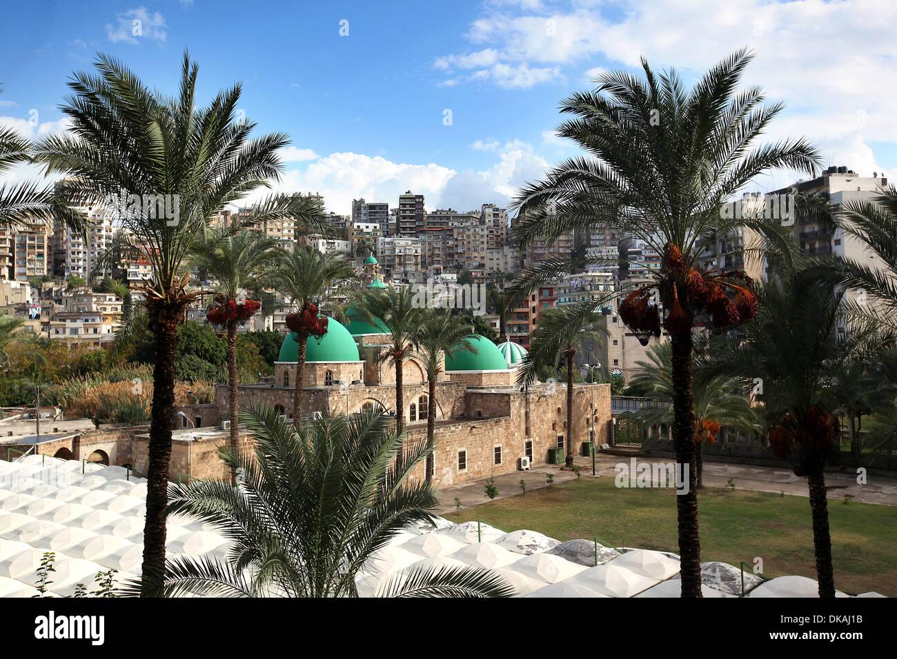 Tripoli est la deuxième plus grande ville et le deuxième plus grand port du Liban, ainsi que la capitale des provinces du nord du Liban. Tripoli, 85 km au nord de Beyrouth sur la côte méditerranéenne. La population de la région métropolitaine est d'environ 500 000 Banque D'Images
