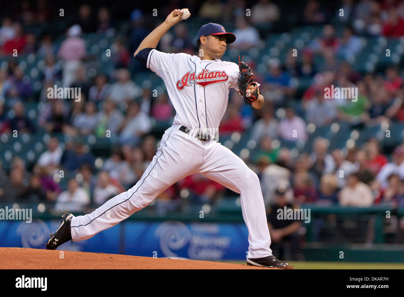 22 septembre, 2011 - Cleveland, Ohio, États-Unis - le lanceur partant Cleveland Jeanmar Gomez (58) offre un emplacement à la plaque lors de la première manche contre Chicago. Les Indians de Cleveland entraîner les White Sox de Chicago 2-0 dans la cinquième manche au Progressive Field de Cleveland, Ohio. (Crédit Image : © Frank Jansky/global/ZUMAPRESS.com) Southcreek Banque D'Images