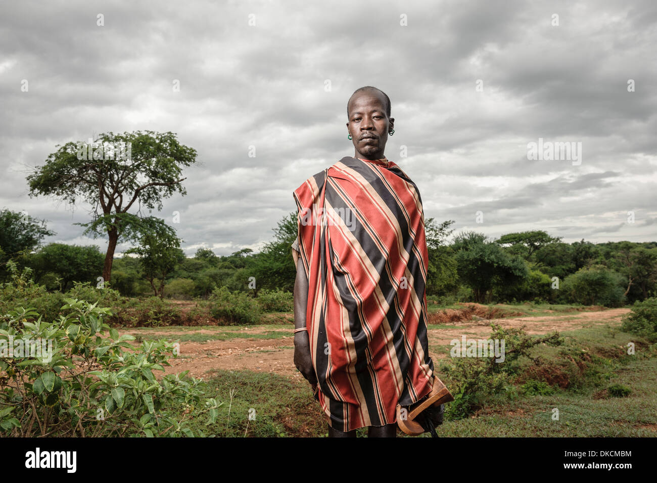 Homme africain, vallée de l'Omo, Ethiopie, Afrique Banque D'Images