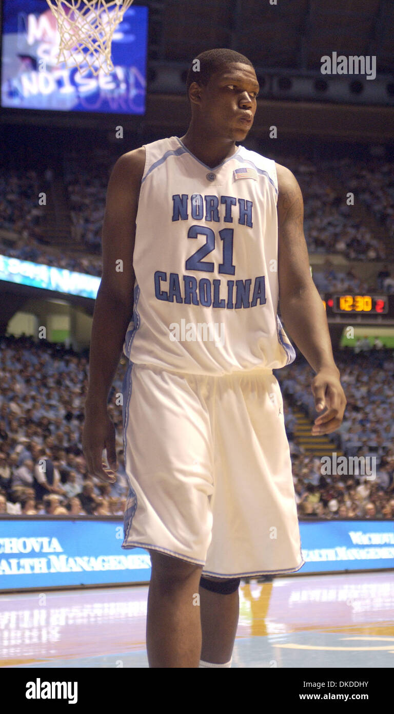 Déc 16, 2006 ; Chapel Hill, NC, USA ; The Carolina Tarheels DEON THOMPSON comme l'Université de Caroline du Nord à Chapel Hill Tarheels jouer contre l'Université de Caroline du Nord à Asheville Bulldogs au centre Dean Smith. Le Tarheels a gagné avec un score final de 93-62. Crédit obligatoire : Photo par Jason Moore/ZUMA Press. (©) Copyright 2006 par Jason Moore Banque D'Images