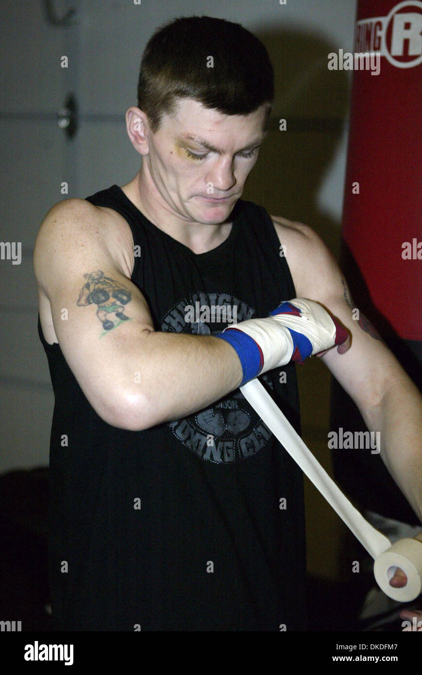 Jan 08, 2007 - Las Vegas, NV, USA - boxeur Ricky Hatton de Manchester, Angleterre arrive à Las Vegas. HATTON est la formation à Vegas pour son prochain combat pour le titre IBF Poids welter Jr contre JUAN URANGO à partir de la Colombie-Britannique, ils vont se battre à l'Hôtel Paris Hôtel & Casino sur 01-20-07. Les deux combattants sont invaincus. HATTON est la formation au sport MCCULLOUGH . Banque D'Images