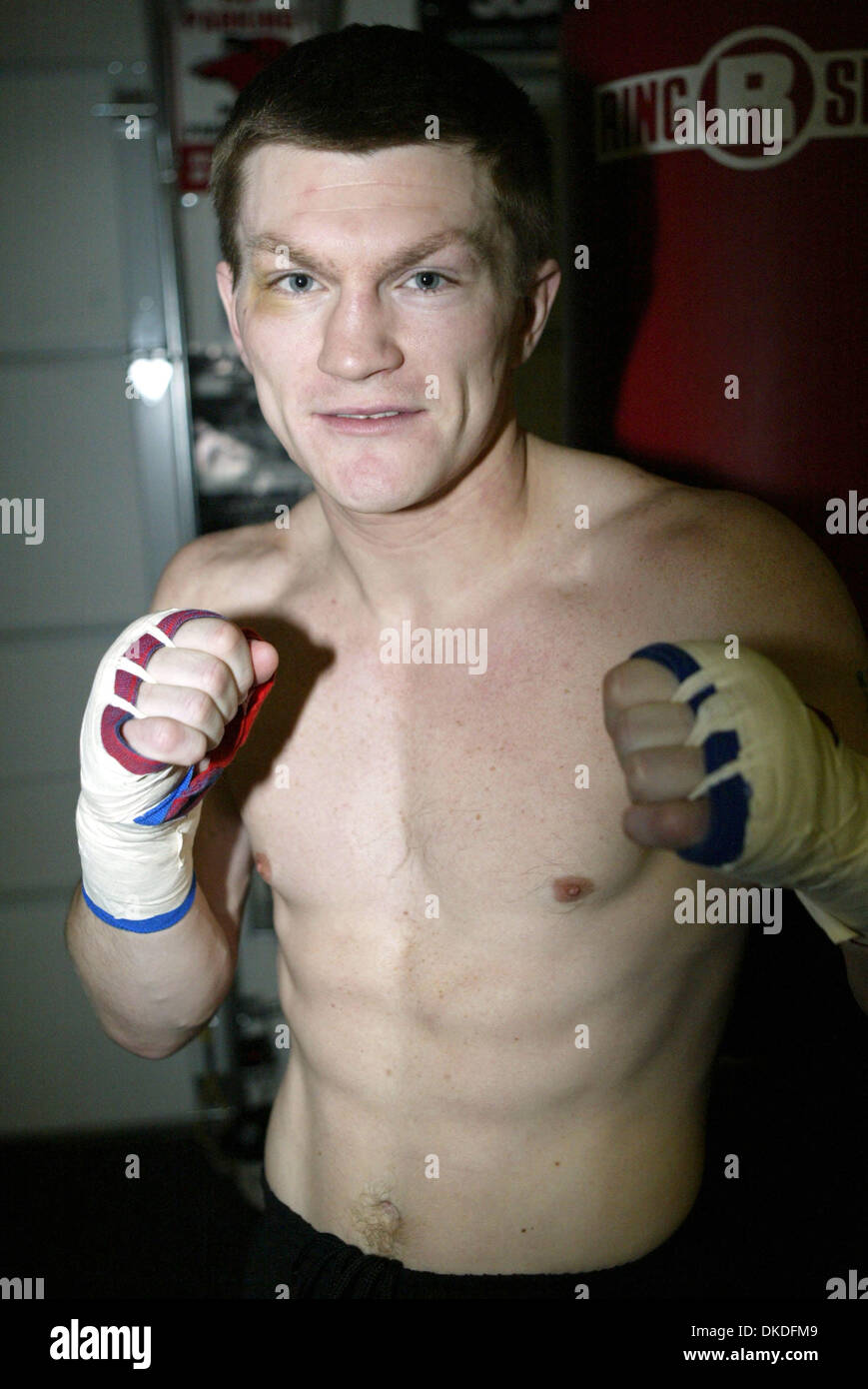 Jan 08, 2007 - Las Vegas, NV, USA - boxeur Ricky Hatton de Manchester, Angleterre arrive à Las Vegas. HATTON est la formation à Vegas pour son prochain combat pour le titre IBF Poids welter Jr contre JUAN URANGO à partir de la Colombie-Britannique, ils vont se battre à l'Hôtel Paris Hôtel & Casino sur 01-20-07. Les deux combattants sont invaincus. HATTON est la formation au sport MCCULLOUGH . Banque D'Images