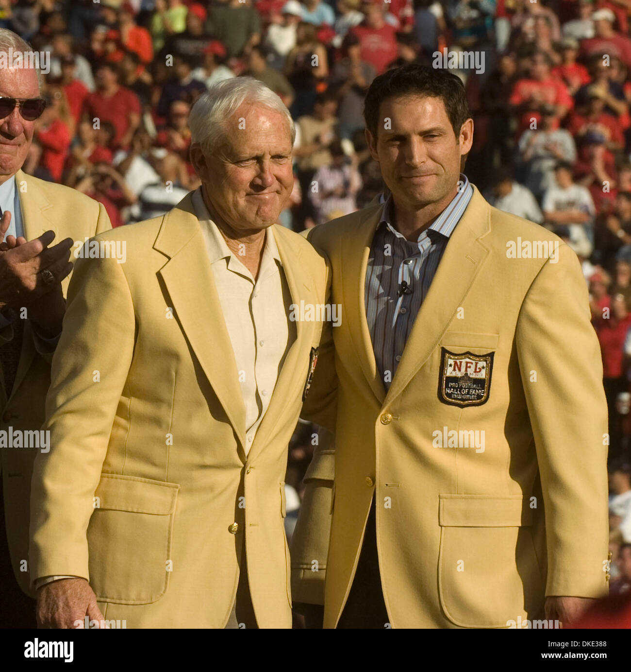 Jul 30, 2007 - San Francisco, CA, USA - WILLIAM ERNEST WALSH (30 novembre 1931 - 30 juillet 2007), l'un des plus grands entraîneurs de football de tous les temps. Bill Walsh, l'inventeur de la côte ouest de l'infraction, est mort à l'âge de 75 ans, après une longue bataille contre la leucémie. Walsh, guidé les San Francisco 49ers à trois championnats du Super Bowl et six titres de la division Ouest NFC dans ses 10 ans d'un Banque D'Images