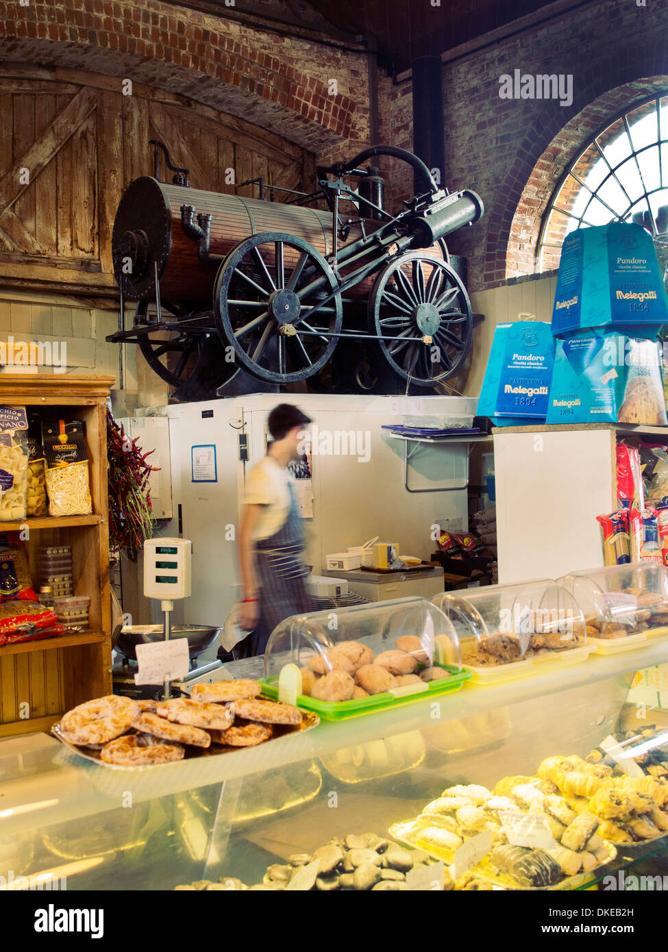 Marché des producteurs de marchandises shed dans Canterbury Kent UK Banque D'Images