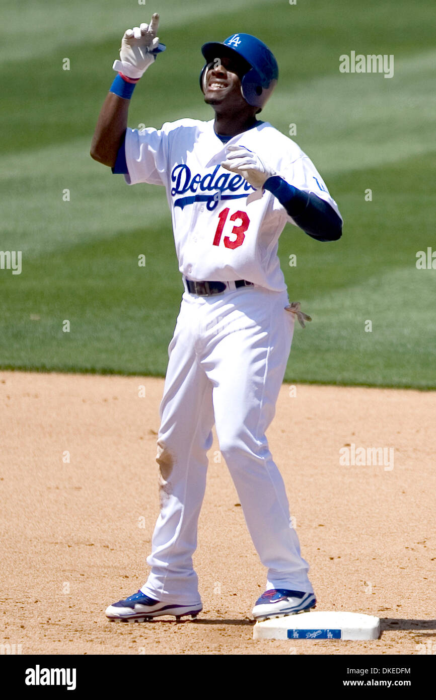 09 mai 2009 - Los Angeles, Californie, USA - Los Angeles Dodger le deuxième but ORLANDO à HUDSON célèbre la deuxième base après la connexion sur un double au cours de la quatrième manche. Les Dodgers de Los Angeles a battu les Giants de San Francisco 8-0. (Crédit Image : © Tony Leon/Southcreek IME/ZUMA Press) Banque D'Images