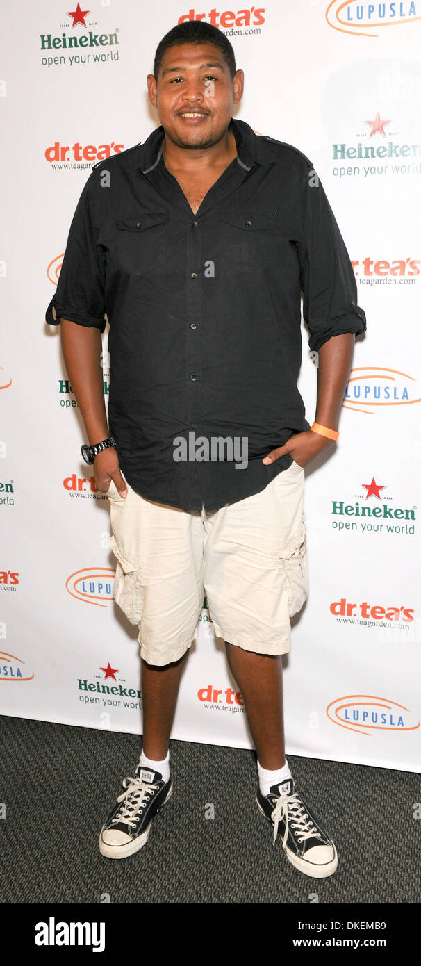 Omar Benson Miller 4e 'être chanceux pour le lupus' Celebrity Poker Tournament bénéficiant Lupas Arrivées LA - Los Angeles Banque D'Images