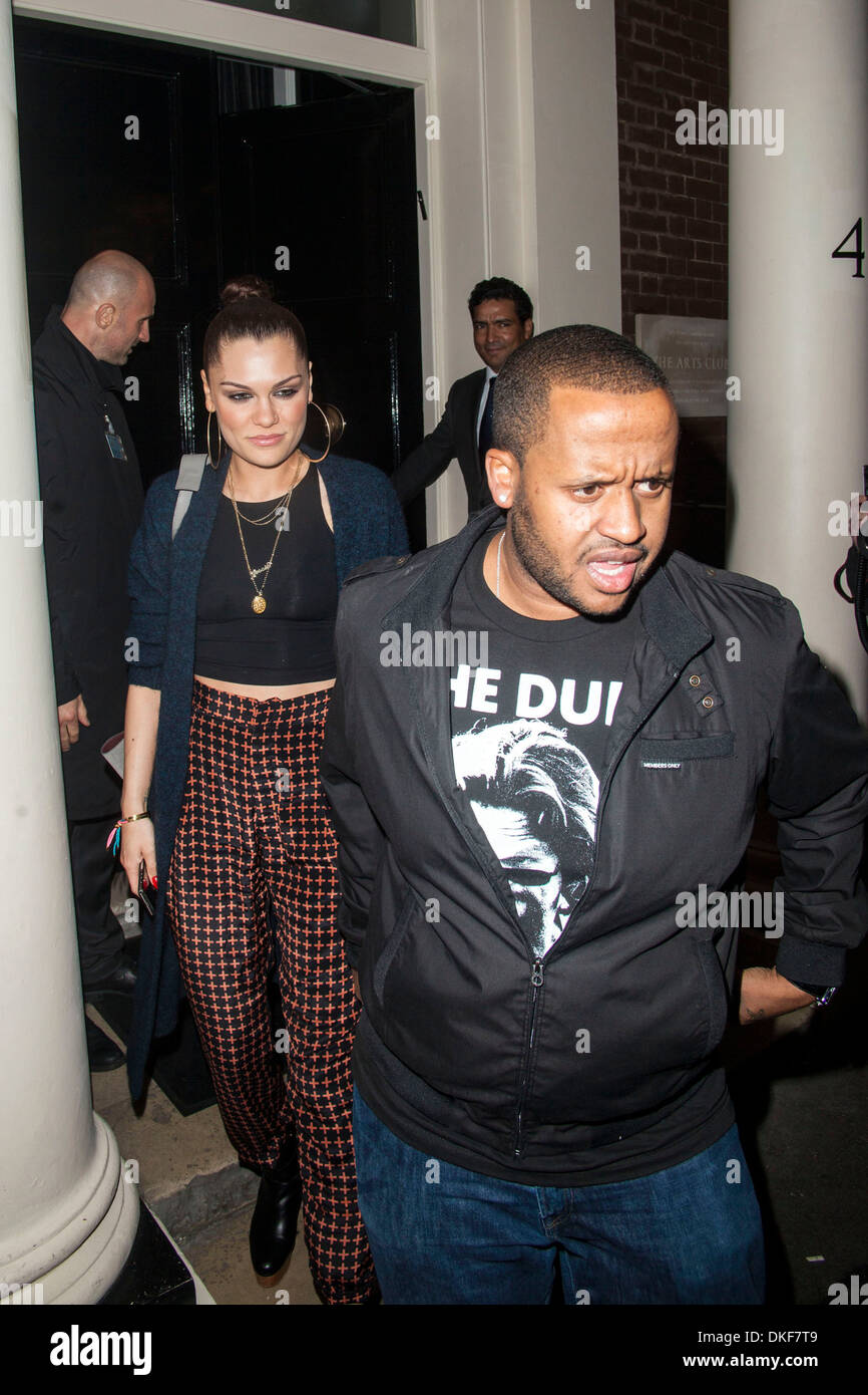 arts club dress code Jessie J aka Jessica Cornish quitte le avec Kenny Hamilton London, England - 13.09.12 Photo Stock Club cafe size-womens-clothing_:Regular 00 (XXS) 6-12 Months Pakistani Indian bridal maxi