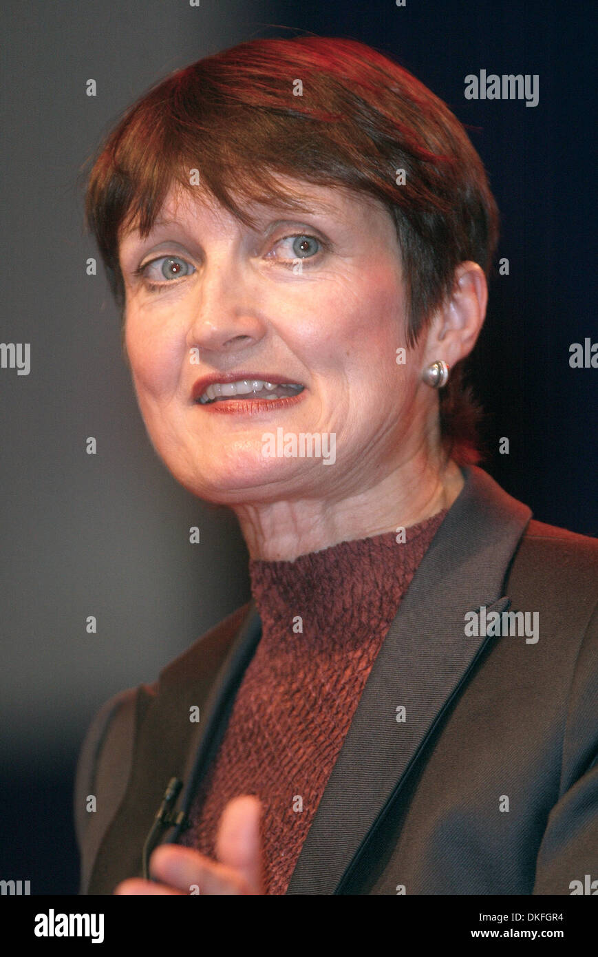 TESSA JOWELL MP.s. Pour LE SPORT ET MÉDIAS.TLABOR 2002 CONFÉRENCE DES PARTIES.conférence du parti travailliste 2002.03/10/2002.DI185.ALLSTAR CRÉDIT :/ Banque D'Images