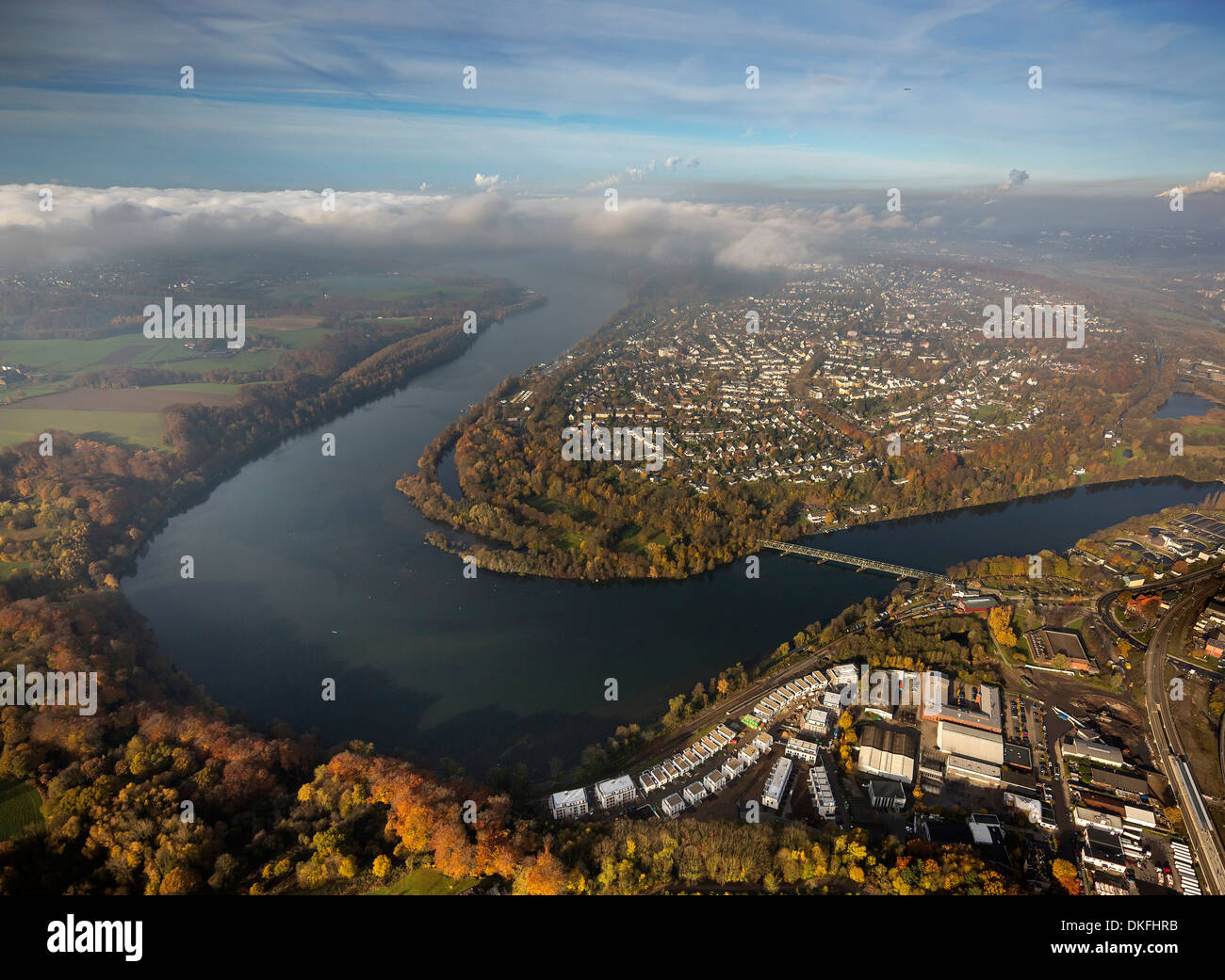 Avec le lac Baldeneysee, Ruhr-Peninsula Heisingen Ruhrbogen, nouveau lotissement de Seebogen Essen-Kupferdreh, vue aérienne Banque D'Images