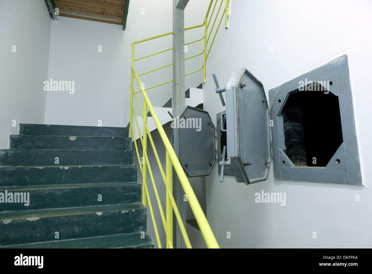 Musée de l'espionnage à l'hôtel Jalta. Le sous-sol de l'hôtel Prague République tchèque échapper sortie de bunker nucléaire Banque D'Images