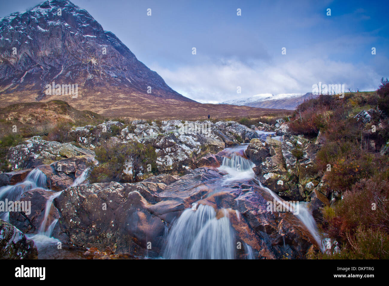 Buachaille Etive Mor Coupall la rivière et en Ecosse Banque D'Images