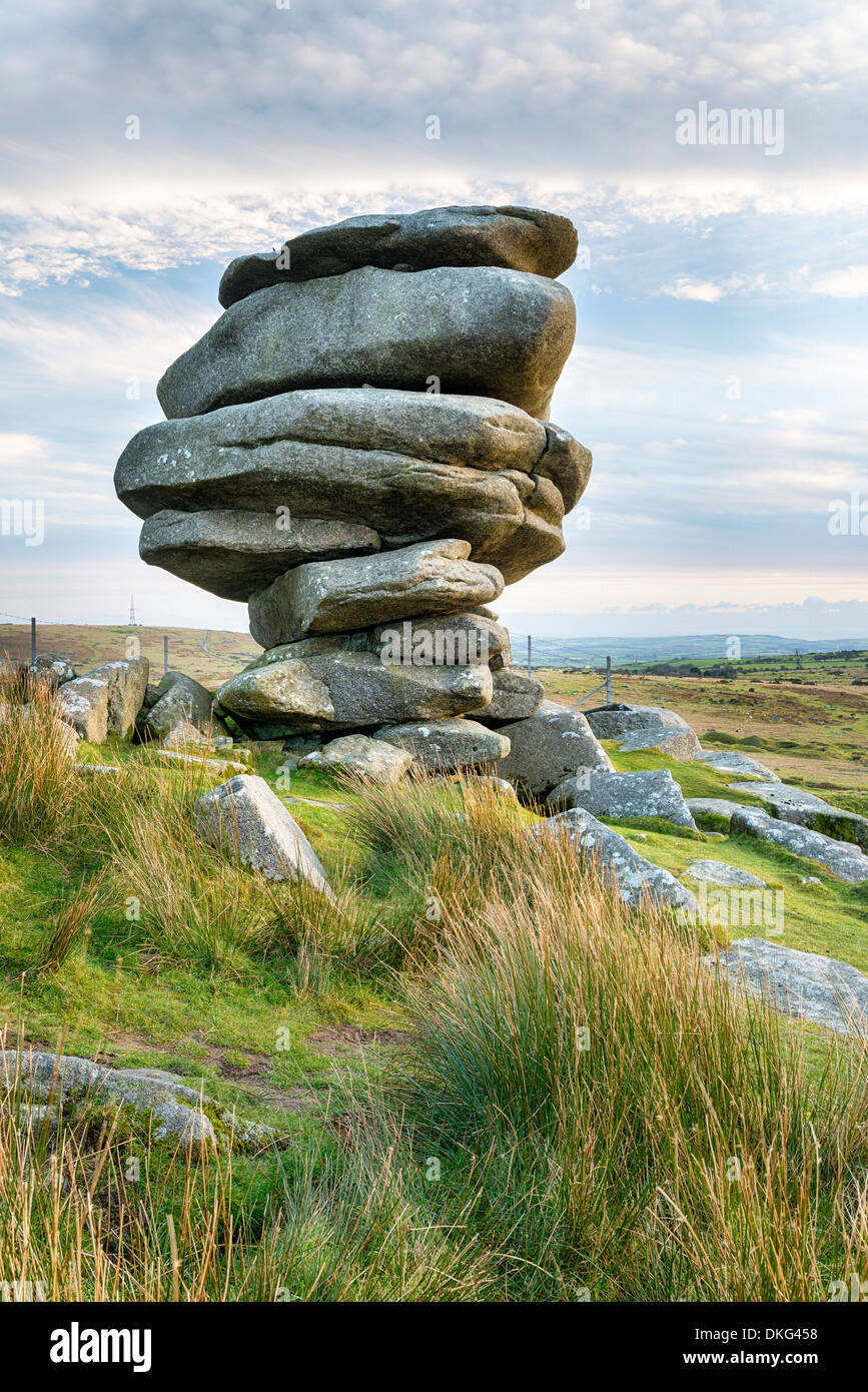 Le Cheesewring un éperon rocheux de granite slabs impossiblement apparemment en équilibre sur Bodmin Moor près de vos larbins Banque D'Images