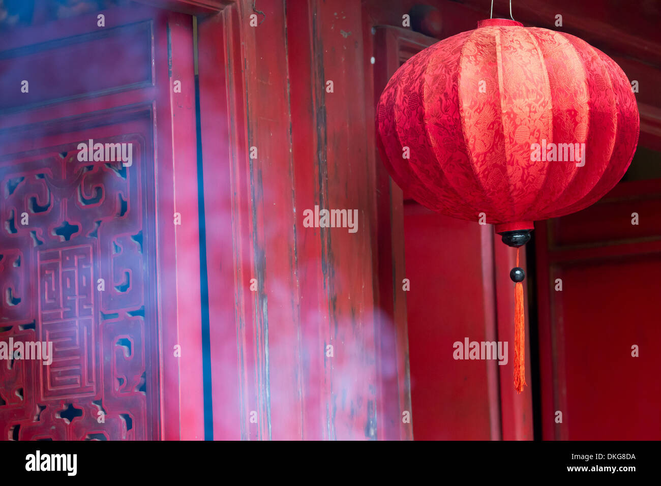 Lanterne chinoise dans le temple de l'Jade, Hanoi, Vietnam, Asie Banque D'Images
