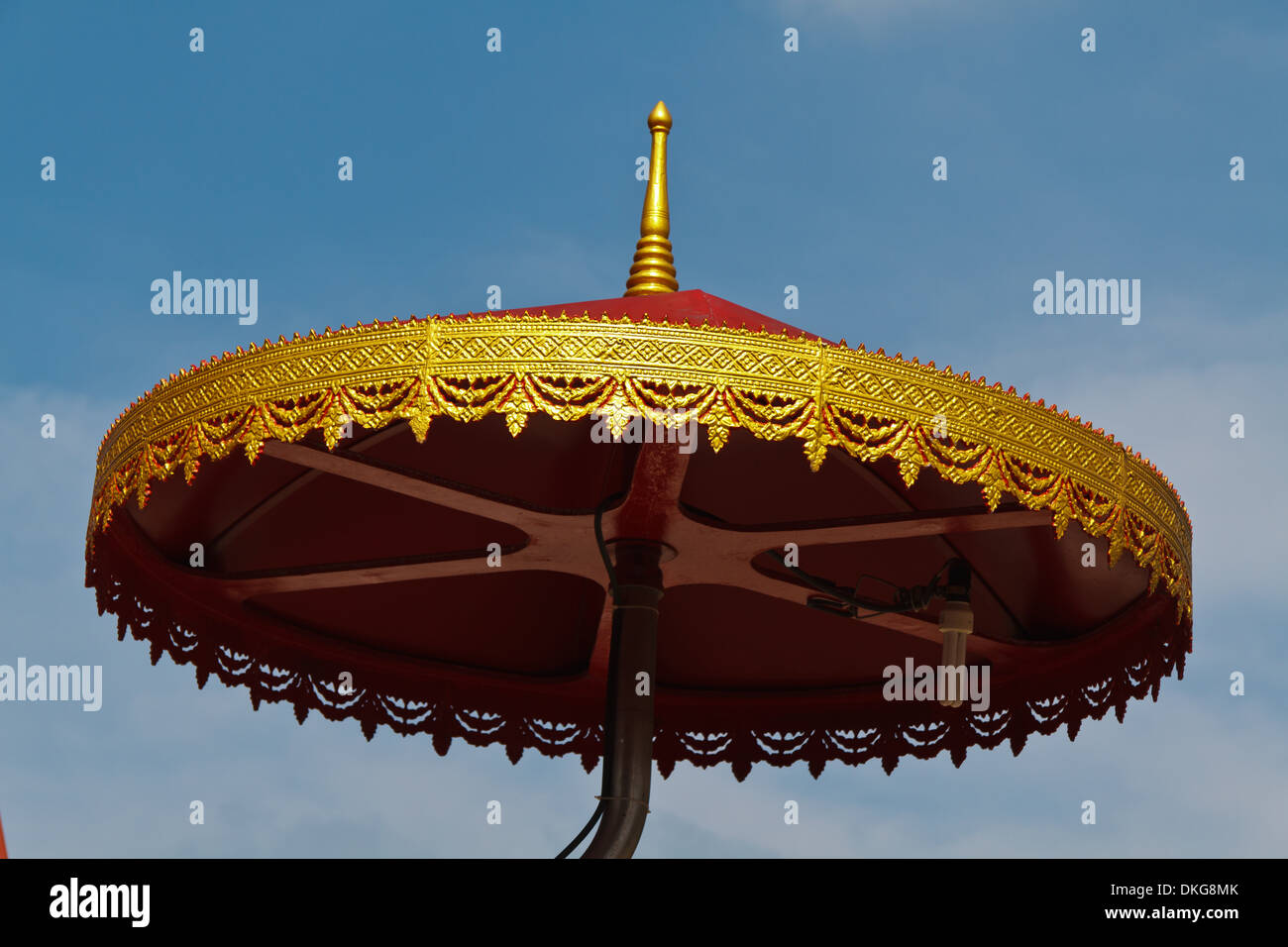 Parasol à Wat Phra Yai, Ko Samui, Thaïlande, Asie Banque D'Images