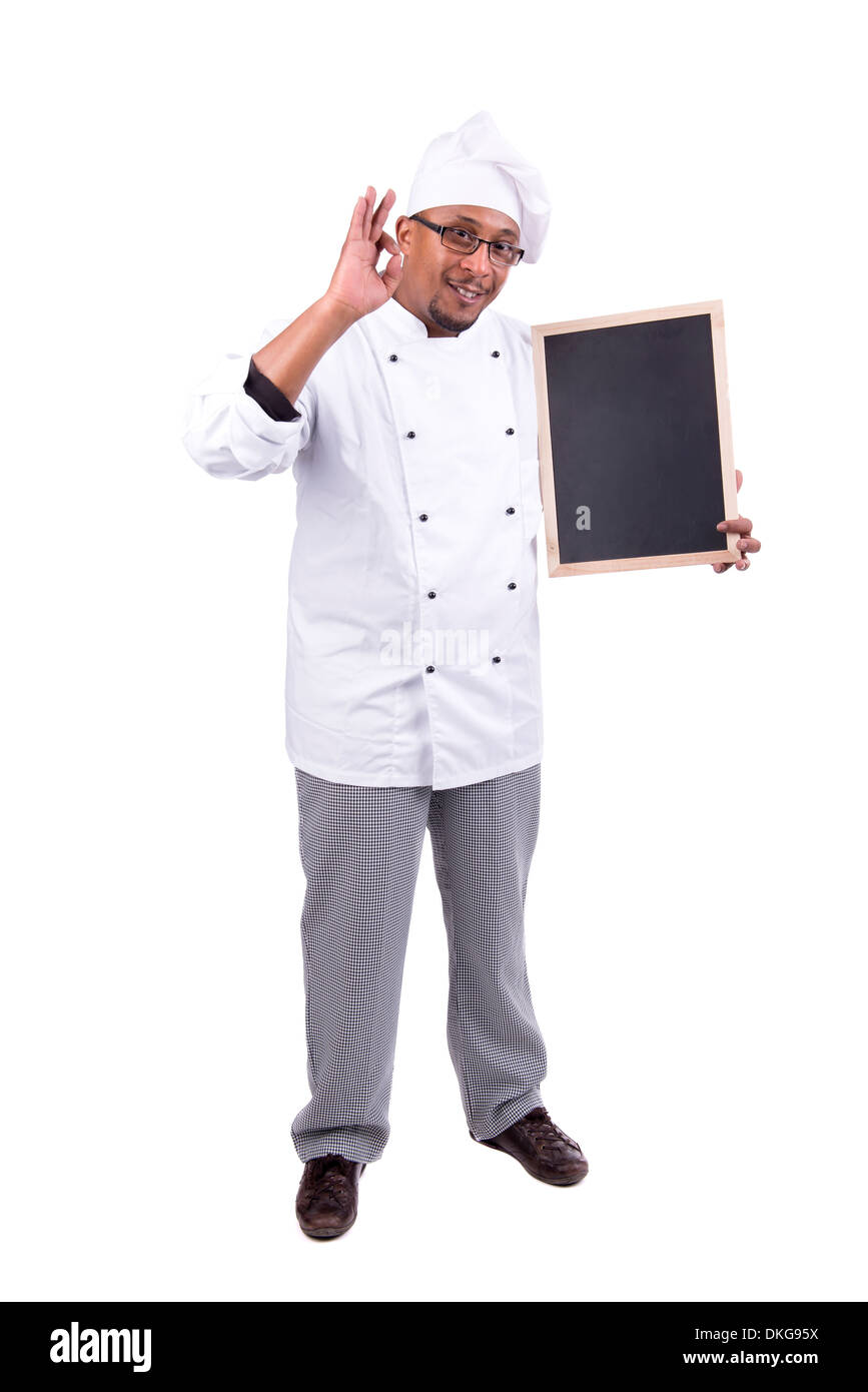 Chef mâle noir avec panneau de menu isolé sur fond blanc Banque D'Images