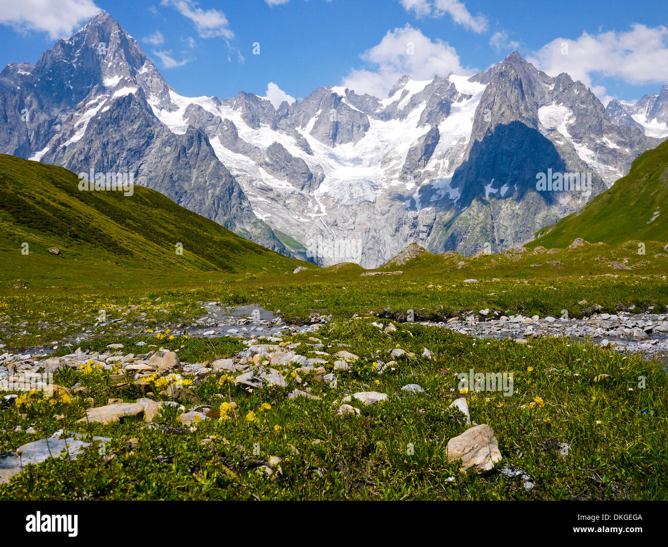 Le Mont Blanc à partir de la Val Ferret, Alpes, Italie Banque D'Images