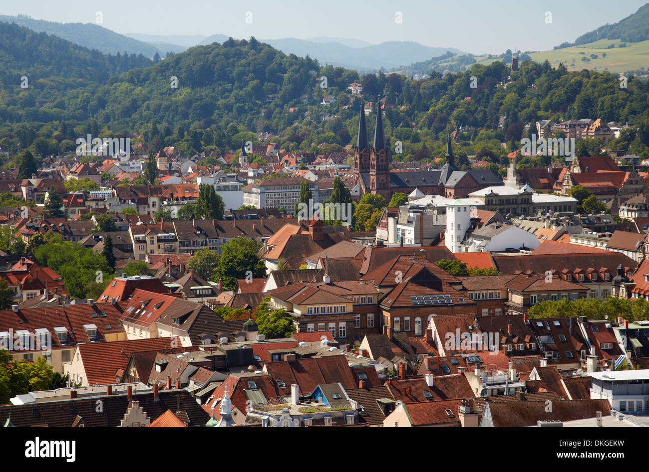 Vue depuis Freiburg Minster à Johannis Church et Hexental, Bade-Wurtemberg, Allemagne Banque D'Images Vue depuis Freiburg Minster à Johannis Church et Hexental, Bade-Wurtemberg, Allemagne Banque D'Images