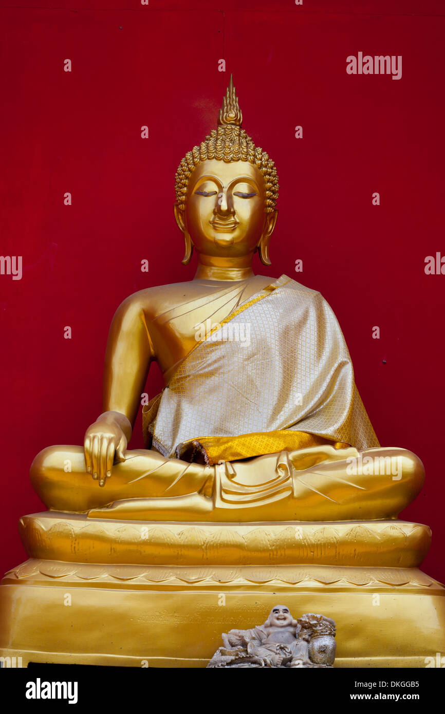 Statue de Bouddha dans le Wat Buppharam Chiang, mutiler, Thailande, Asie Banque D'Images