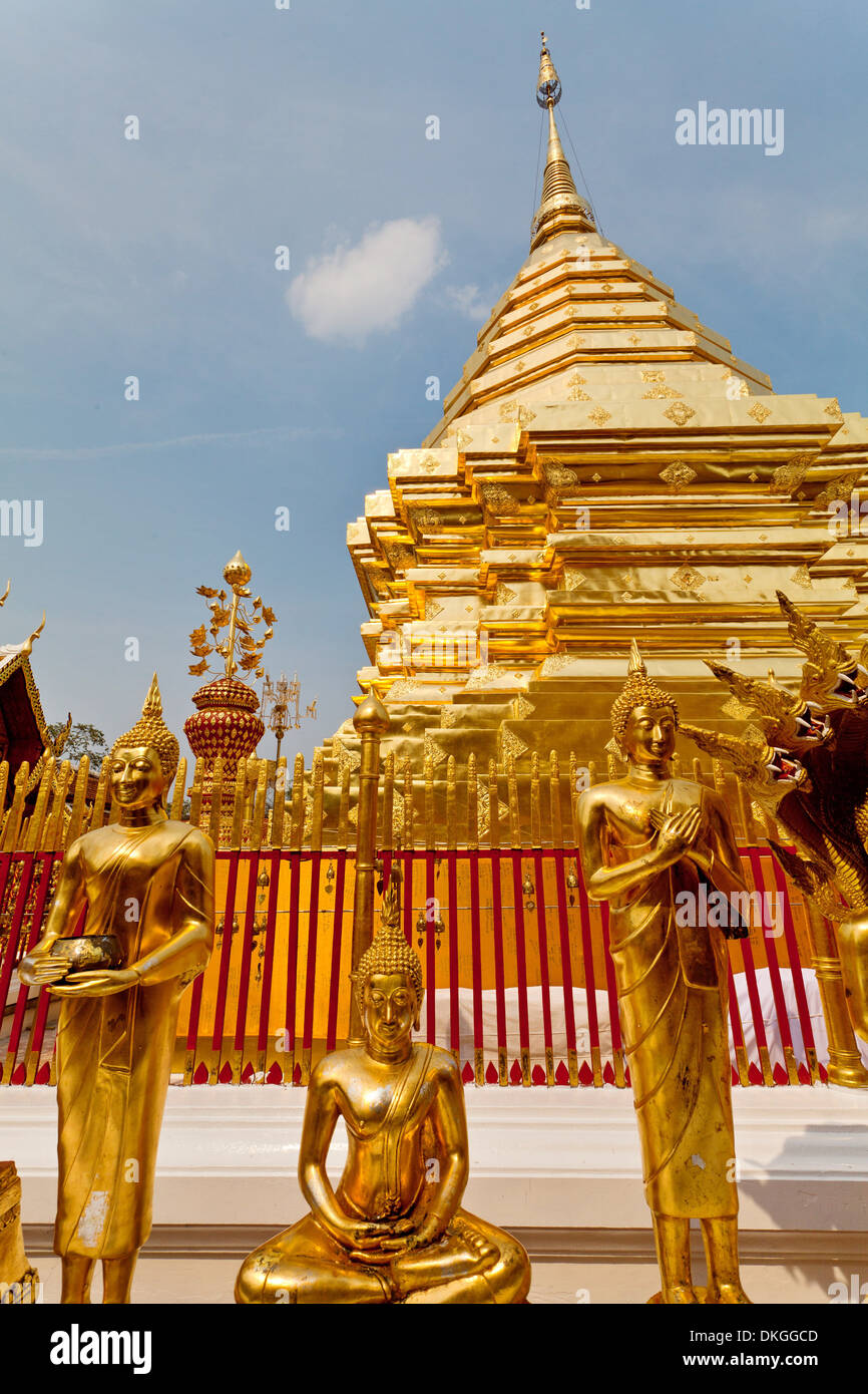 Le chedi du Wat Phra That Doi Suthep à Chiang Mai, Thaïlande, Asie Banque D'Images