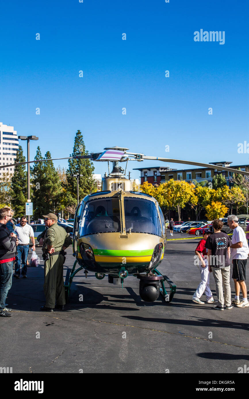Los Angeles County Sheriffs hélicoptère en 2013 Motor4toys event à Woodland Hills en Californie Banque D'Images