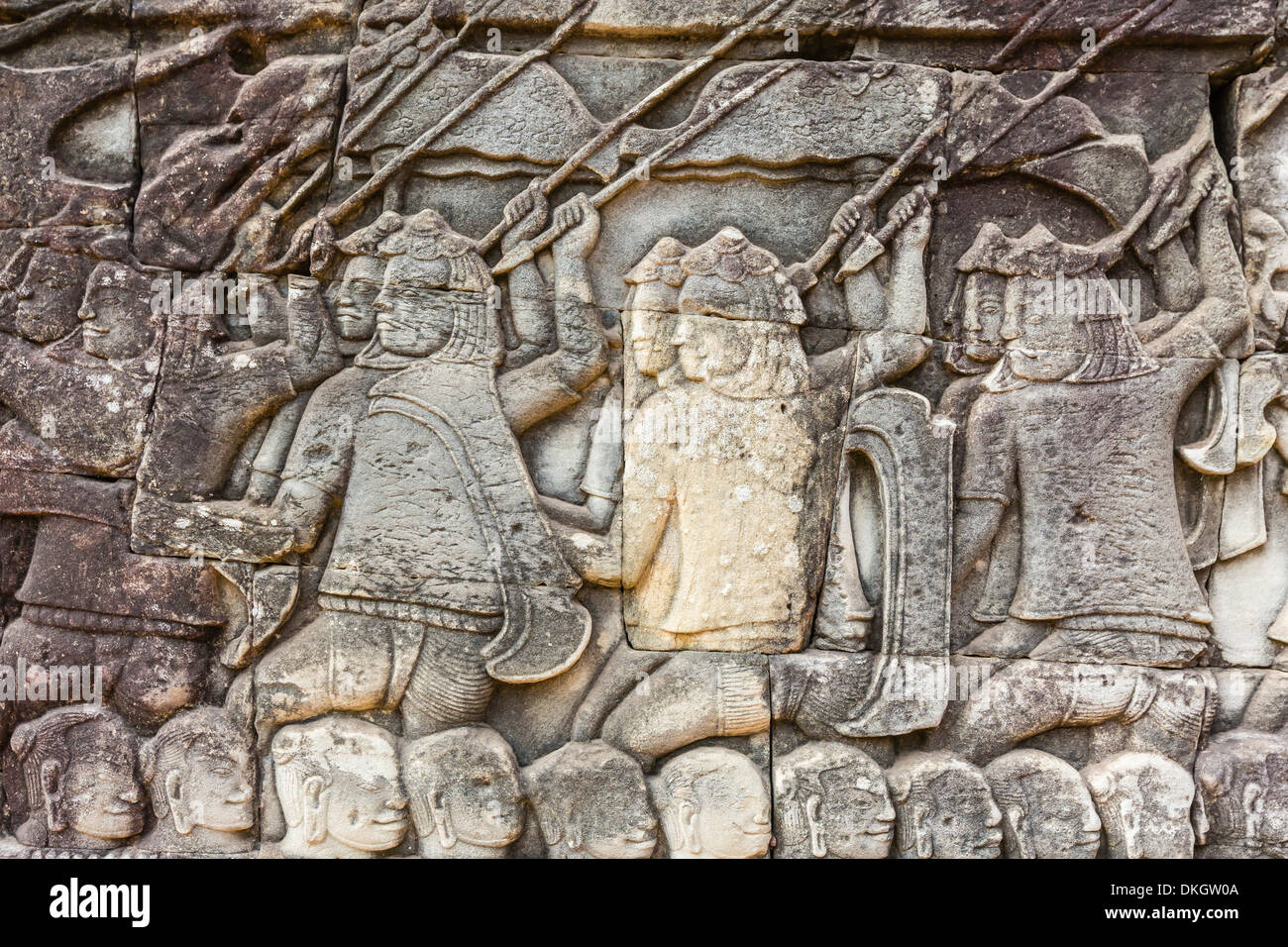 Bas-reliefs en temple Bayon à Angkor Thom, Angkor, Site du patrimoine mondial de l'UNESCO, la Province de Siem Reap, Cambodge Banque D'Images