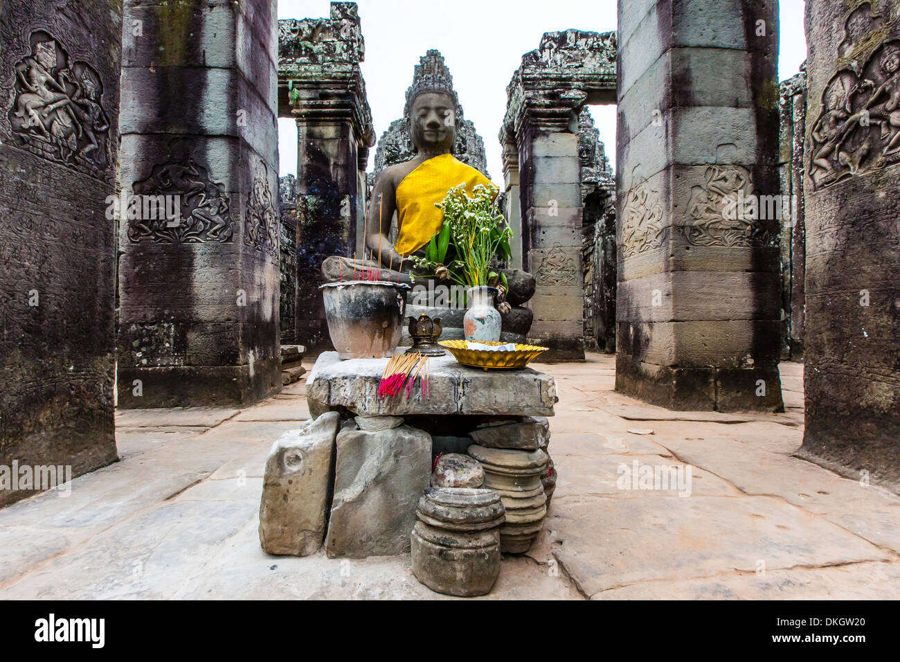 Lieu de culte dans le temple du Bayon à Angkor Thom, Angkor, Site du patrimoine mondial de l'UNESCO, la Province de Siem Reap, au Cambodge, en Asie du sud-est Banque D'Images
