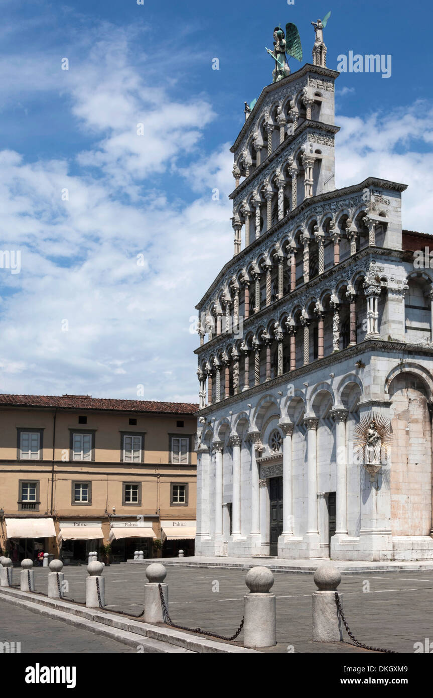 Façade de San Michele, Lucca, Toscane, Italie, Europe Banque D'Images