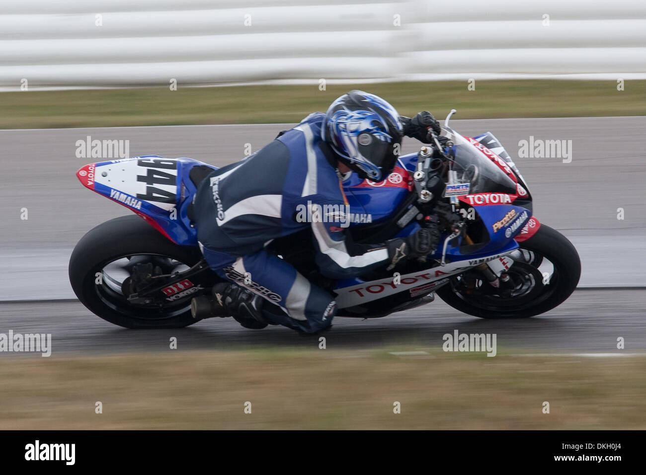 19 juillet 2009 - Bowmanville, Ontario, Canada - 19 juillet 2009 : Alain Campagna (944) sur la Yamaha YZF-R6 au cours de l'Championnat Parts Canada Superbike Yoshimura Pro Sport Bike Race # 2 tours tenue à l'Mosport International Speedway à Bowmanville, Ontario Canada. (Crédit Image : © Steve Southcreek Dormer/global/ZUMApress.com) Banque D'Images