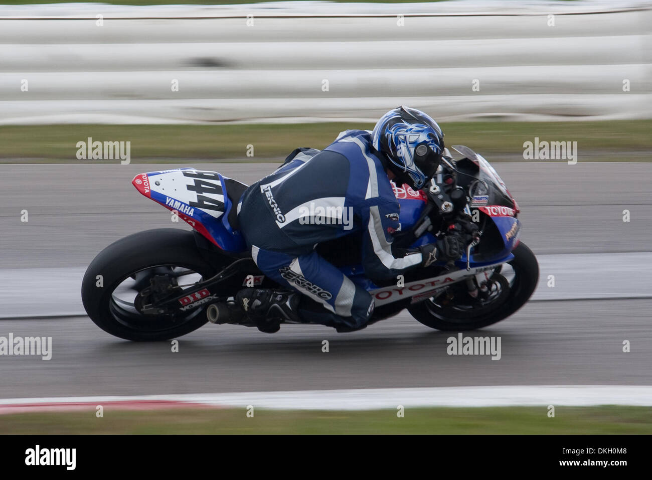 19 juillet 2009 - Bowmanville, Ontario, Canada - 19 juillet 2009 : Alain Campagna (944) sur la Yamaha YZF-R6 au cours de l'Championnat Parts Canada Superbike Yoshimura Pro Sport Bike Race # 2 tours tenue à l'Mosport International Speedway à Bowmanville, Ontario Canada. (Crédit Image : © Steve Southcreek Dormer/global/ZUMApress.com) Banque D'Images