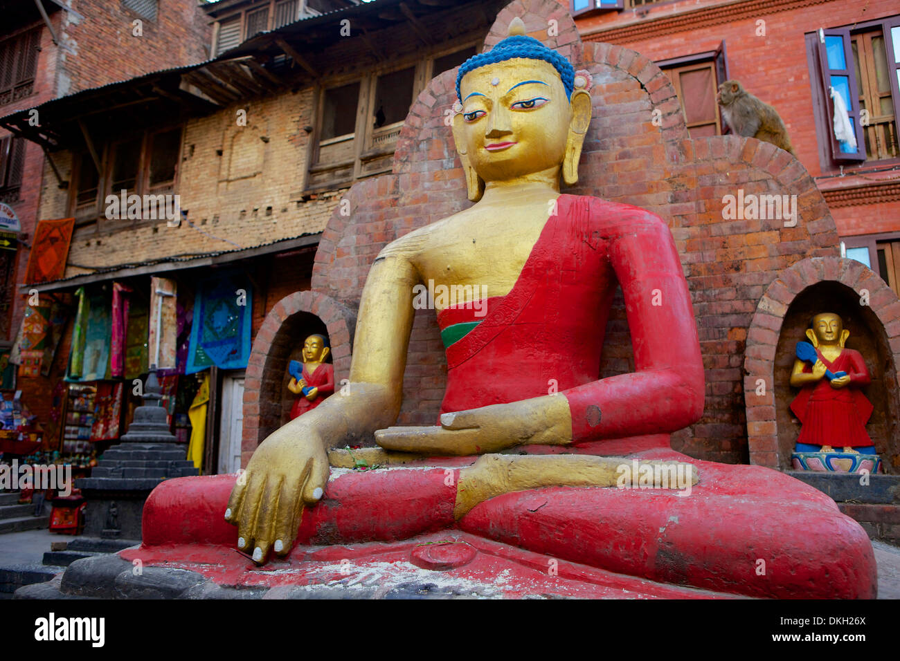 Statue de Bouddha, Temple de Swayambhunath (Monkey), UNESCO World Heritage Site, Katmandou, la Vallée de Kathmandou, Népal, Asie Banque D'Images