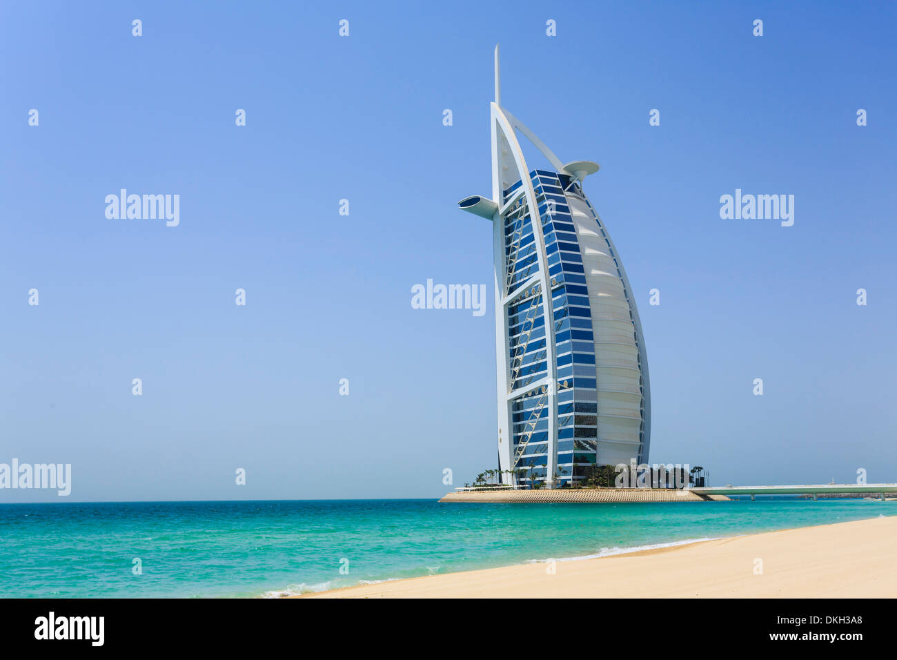 Hôtel Burj Al Arab, la plage de Jumeirah, Dubai, Émirats arabes unis, Moyen Orient Banque D'Images