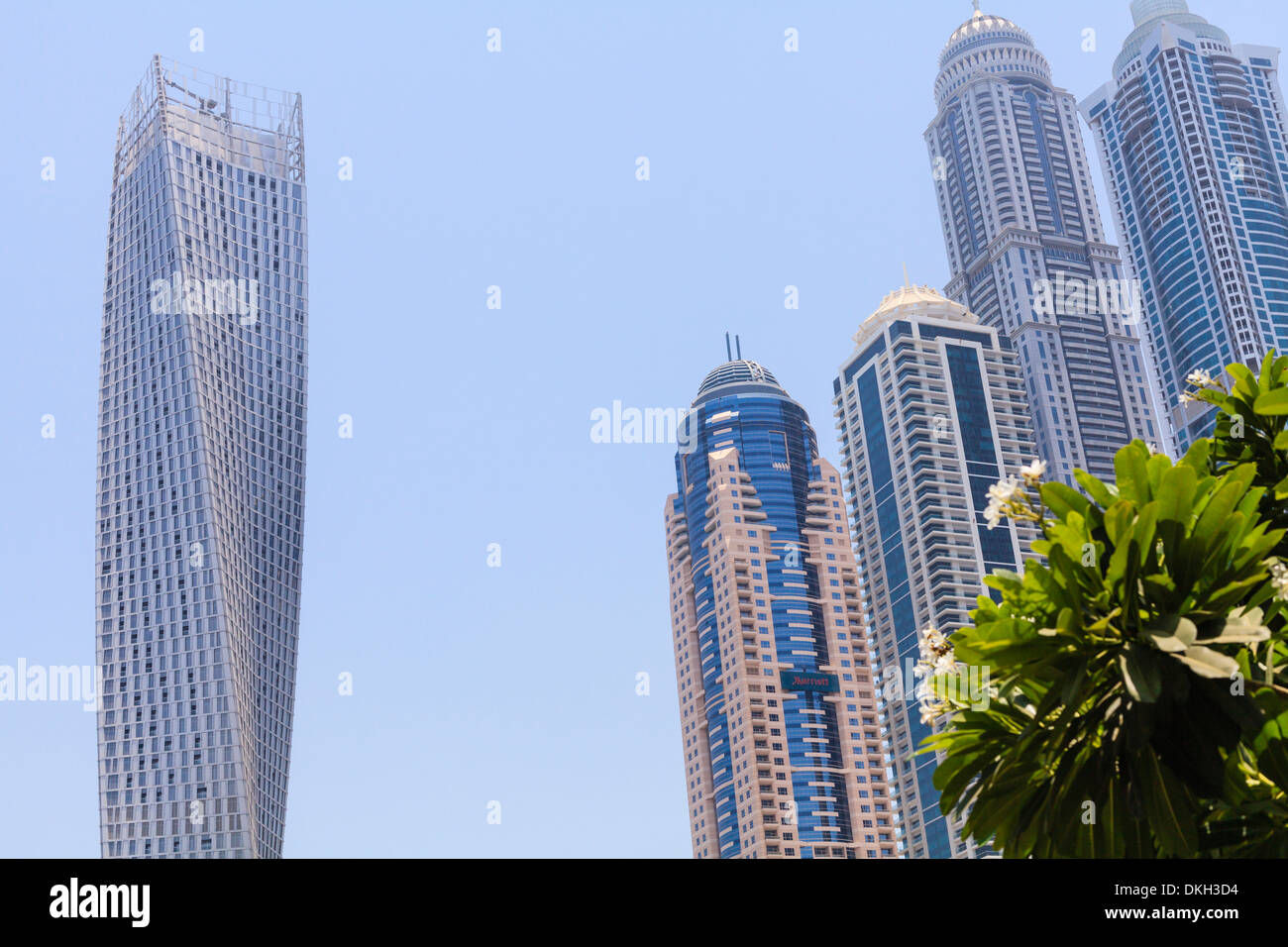 Cayan Tower, Dubai Marina, Dubai, Émirats arabes unis, Moyen Orient Banque D'Images