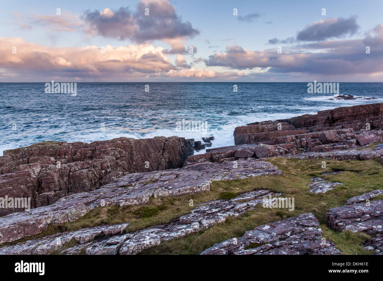 Rubha Reidh Lighthouse à l'aube, Melvaig, Wester Ross, Highlands, Scotland Banque D'Images