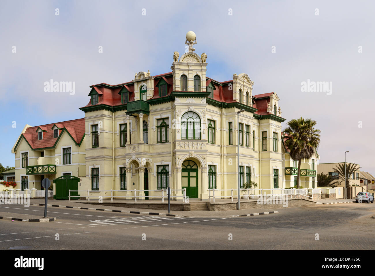 Un bon exemple de l'architecture coloniale Allemande de Swakopmund, Namibie, Afrique Banque D'Images