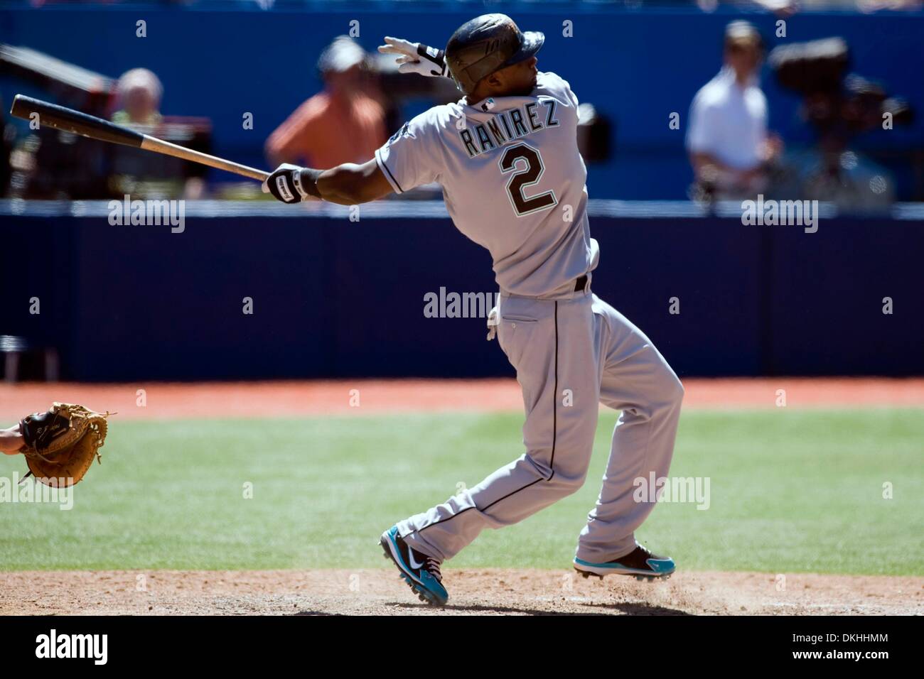 14 juin 2009 - Toronto, Ontario, Canada - 14 juin 2009 : Floride Marlins Hanley Ramirez (2) hits une neuvième manche seul au Centre Rogers à Toronto, au Canada. ..La Floride a gagné sur les Blue Jays 11-3 (crédit Image : © Global/ZUMApress.com) Southcreek Banque D'Images