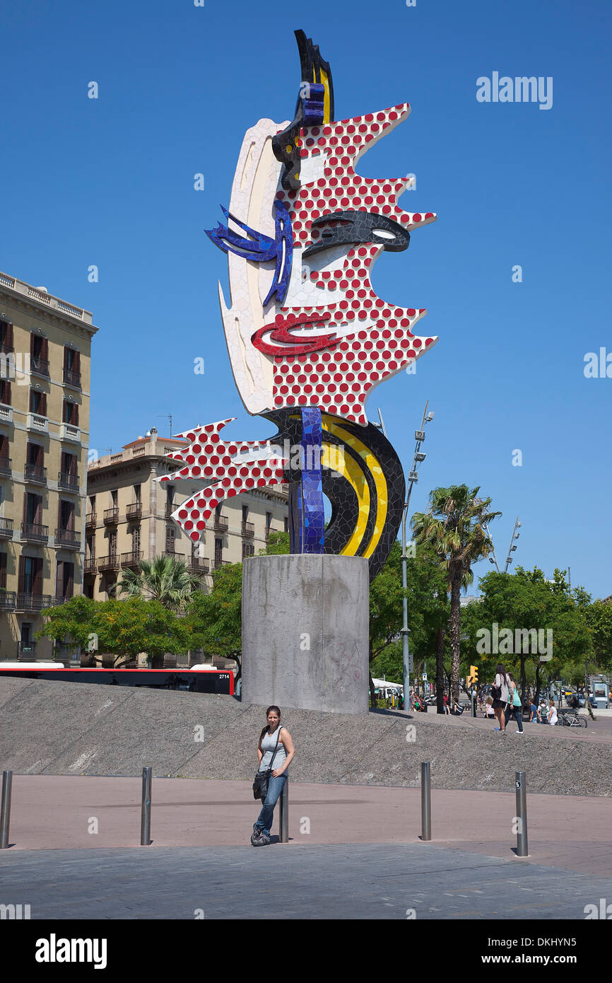 Espagne, Catalogne, Barcelone, El Barri Gotic, Port Vell, Barcelone El Cap de sculpture par Roy Lichtenstein. Banque D'Images