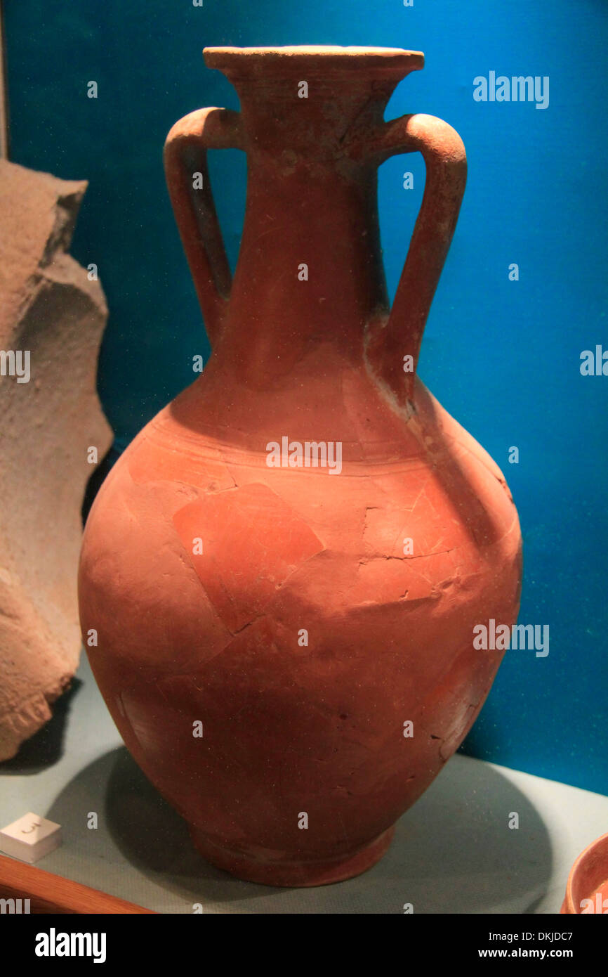 Une poterie romaine rouge appelé "terra sigillata' trouvé à Tel Dor Banque D'Images