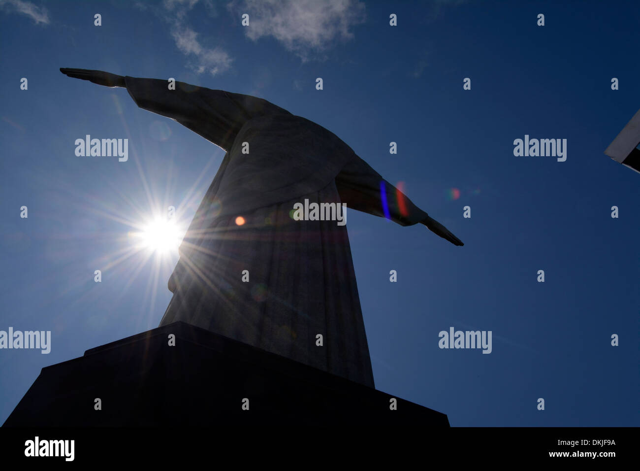 Le Christ Rédempteur est l'un des monuments célèbres de Rio de Janeiro, au Brésil. La statue de Jésus-Christ, de 30 mètres de haut, est considérée comme la Banque D'Images