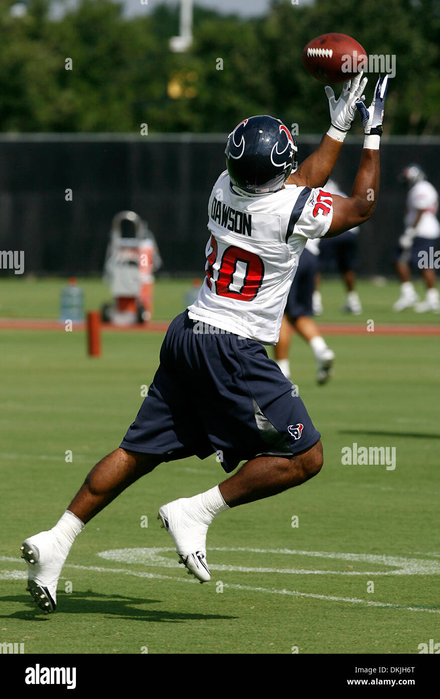 16 juin 2009 - Houston, Texas, États-Unis - 16 juin 2009 : running back Texans Clifton Dawson fonctionne avec les Houston Texans au cours de l'équipe première du mini camp s'est tenue à l'établissement de formation de Texans. (Crédit Image : © Global/ZUMApress.com) Southcreek Banque D'Images