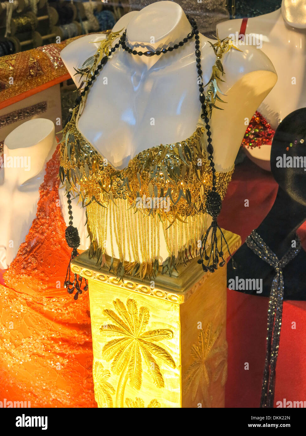 Soutien-gorge avec affichage en vitrine, le quartier de la mode, NEW YORK,  USA Photo Stock - Alamy