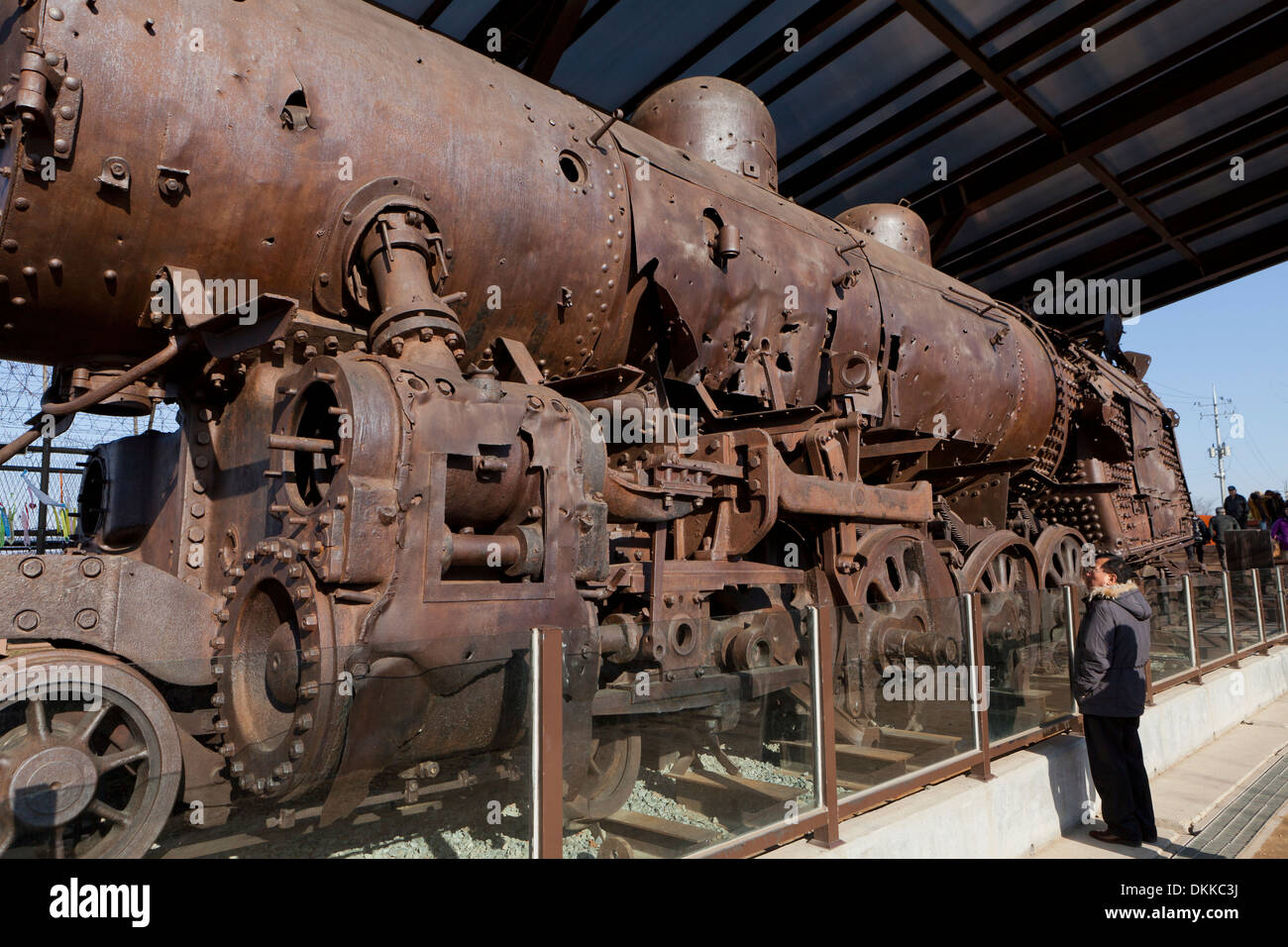 Train à vapeur d'Gyeonggui détruit pendant la guerre de Corée, affichée à l'Imjingak - DMZ, Corée du Sud Banque D'Images