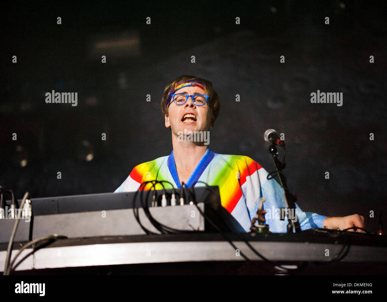 Birmingham, UK. 5 déc, 2013. Electro-dance band Tryo en concert à Birmingham à l'O2 Academy, 5 décembre 2013. Felix Burton, claviers. Crédit : John Bentley/Alamy Live News Banque D'Images