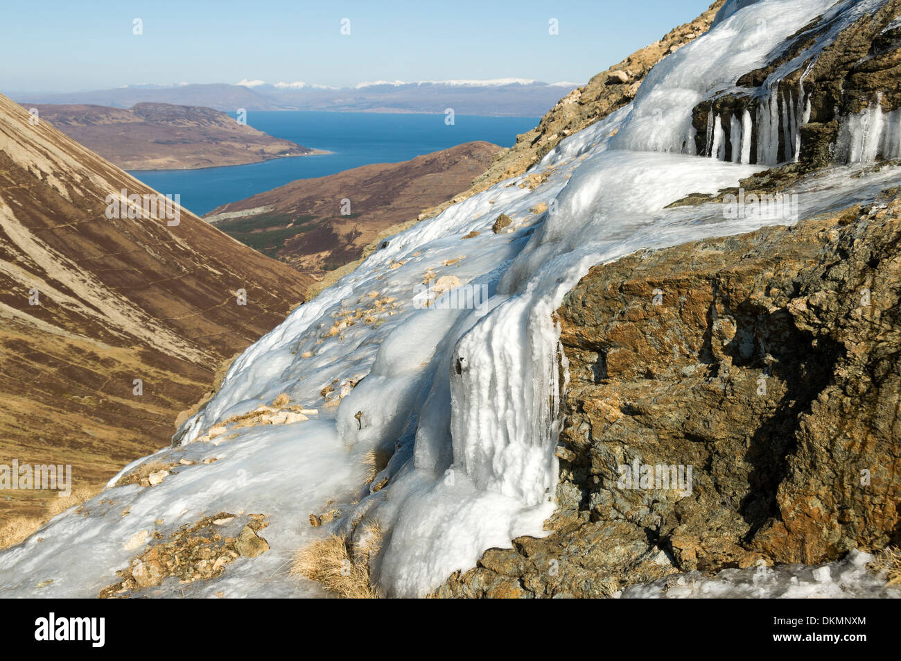 Glace au Bealach na Sgairde Glamaig ci-dessous, dans la Red Cullins, Isle of Skye, Scotland, UK. Banque D'Images