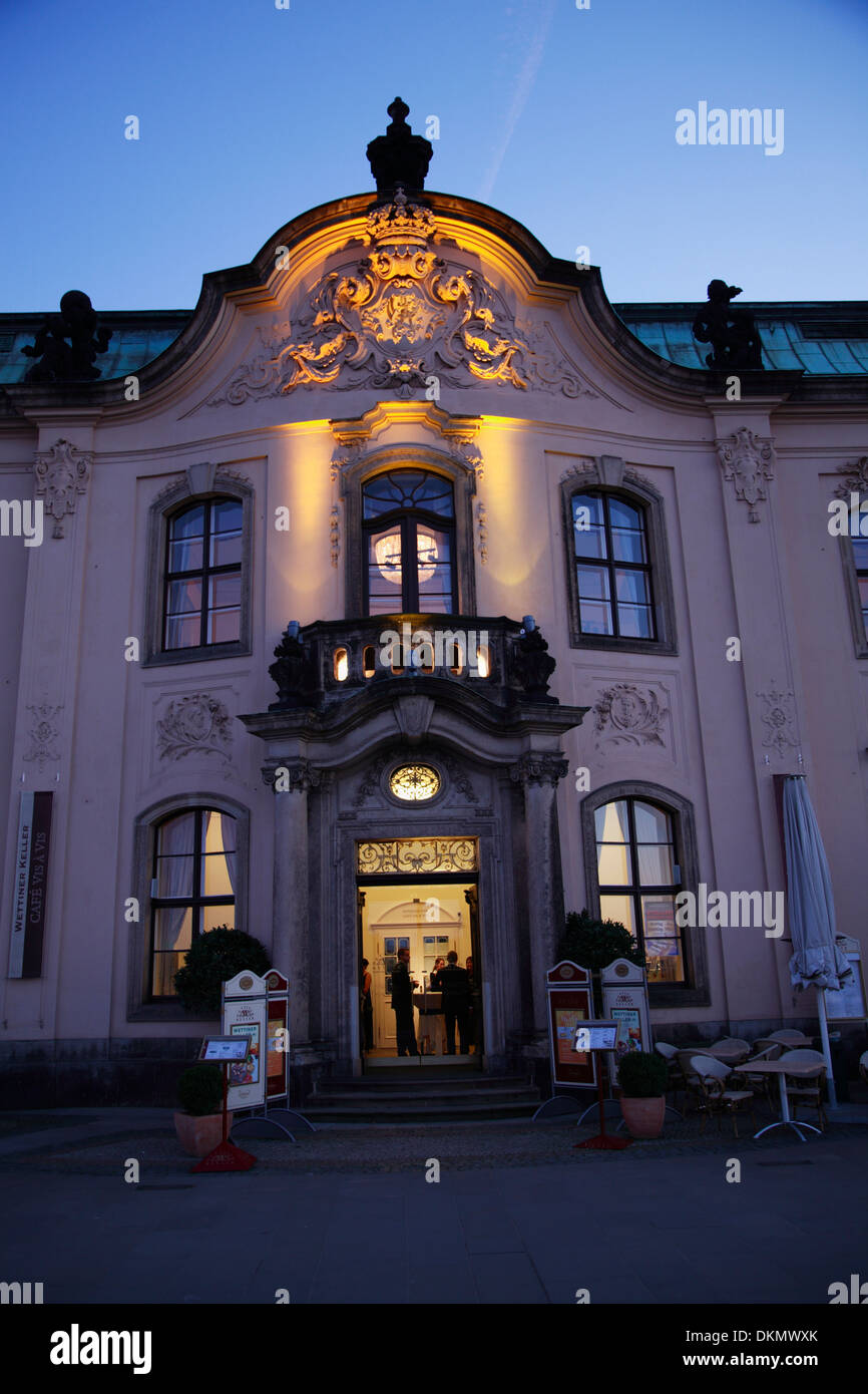 Eingang zum Sekundogenitur à Bruehlsche Terrassen, maintenant Hôtel, Dresde, Saxe, Allemagne Banque D'Images